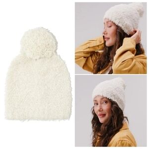 Lemon White Fuzzy Soft Pompom-Topped Beanie